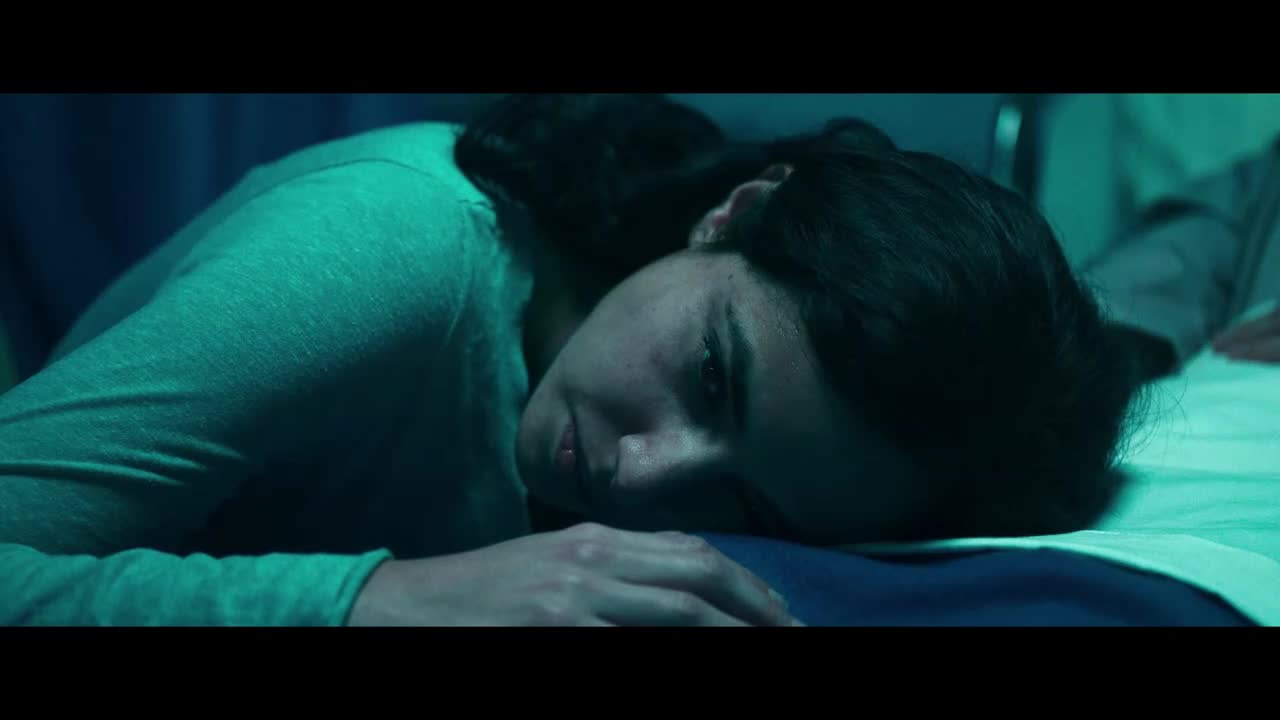 Nikdo nevyvázne živý (Cristina Rodlo,Marc Menchaca,Victoria Alcock 2021 Horor Thriller Mysteriózní Bdrip 1080p ) Cz dabing avi