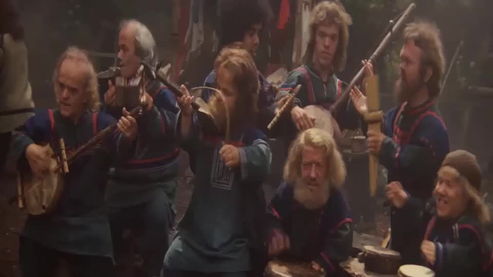 Willow (Val Kilmer,Joanne Whalley,Warwick Davis 1988 Dobrodružný Fantasy Rodinnýr Bdrip 1080p ) Sk dabing mp4